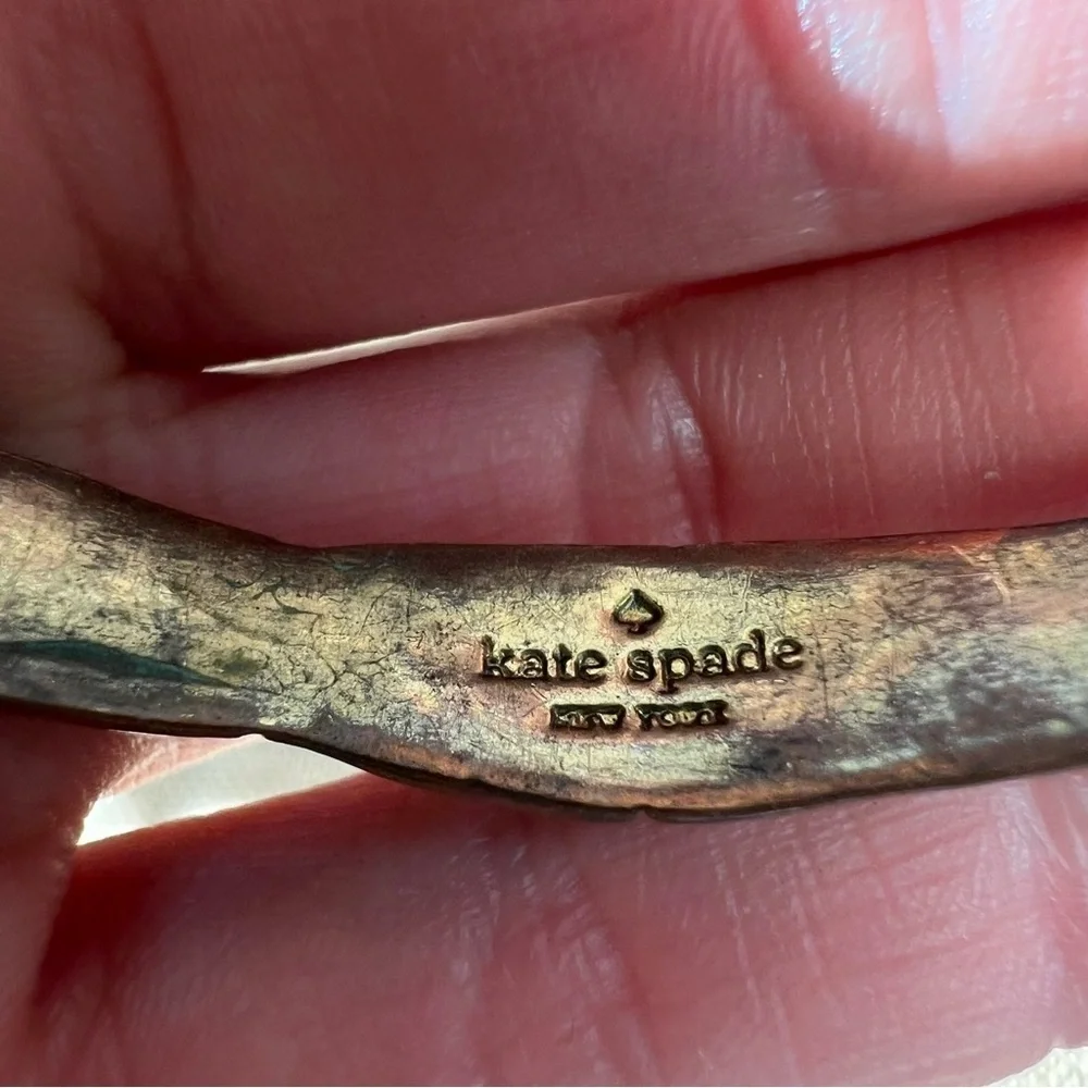Kate spade bright green bamboo hinged bangle circle bracelet gold tone quirky - Picture 4 of 5